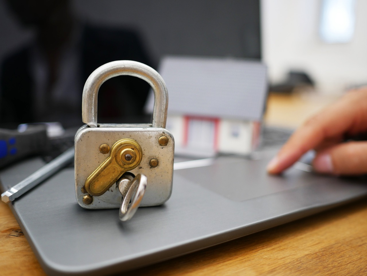 摩臣5娱乐，注册|详情下载教程网银app